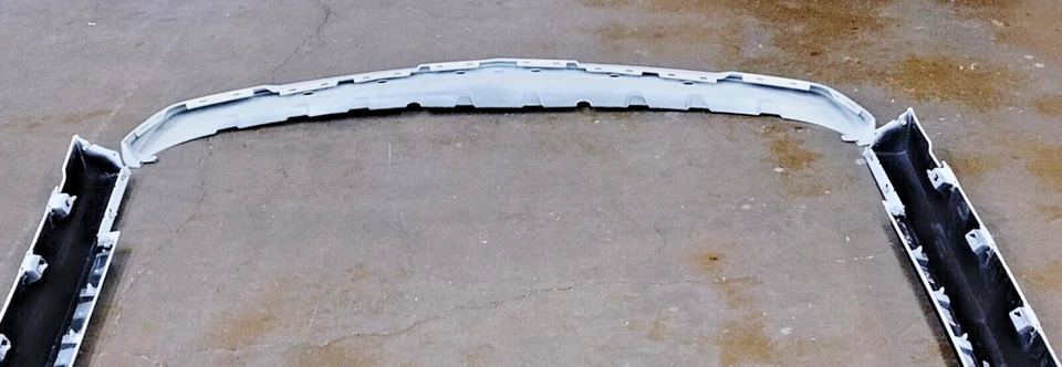 Chevrolet Camaro 2SS 2014 cupé Summit Ground Effects for a Summit White fabricante de equipos originales Foto 3 de 4