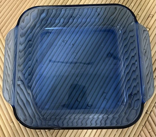 PYREX 222 Cobalt Blue Glass 2-Quart Baking Dish