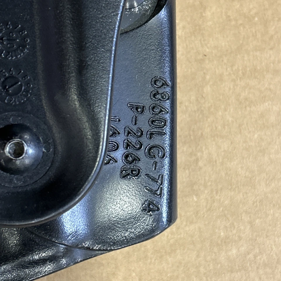 Safariland 6360-774 ALS SLS Sig P226 P226R Level-4 P220 Holster RH - Image 3 of 4