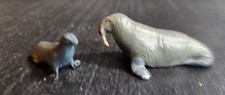 BRITAINS VINTAGE LEAD ZOO ANIMAL FIGURES WALRUS MOTHER AND CALF SET OF 2