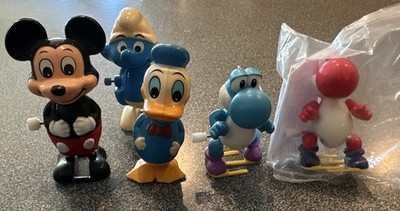 Tomy Wind Up Walking Toy Lot Red + Blue Yoshi 2.5'' Mickey Mouse & Donald