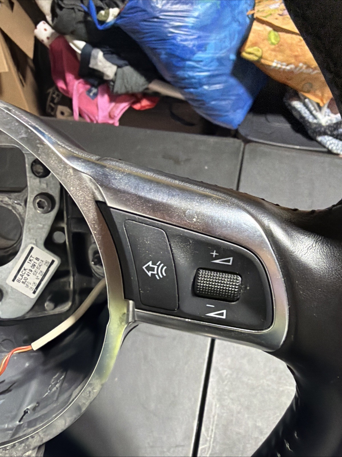 2008-2012 AUDI R8 - 3-Spoke Sport Steering Wheel (Flat Bottom) 8J0419091C