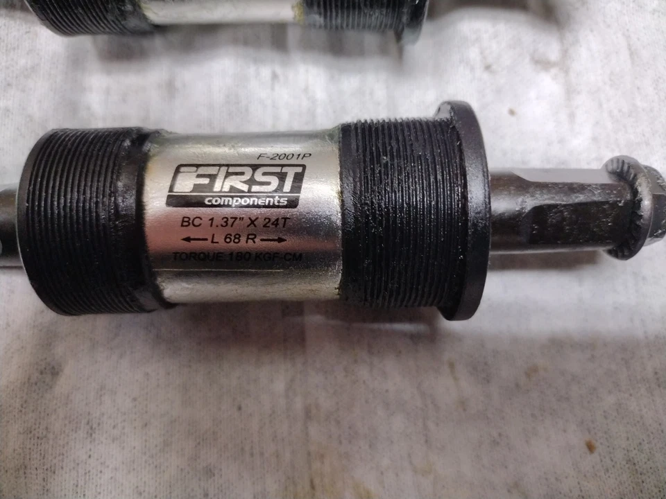 PRIMEROS COMPONENTES F-2001P PEDALIER BC 1.37 X24 T L 68 R Foto 3 de 3