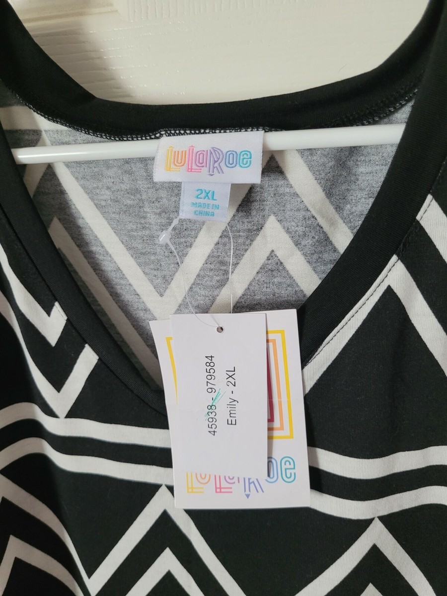 LuLaRoe Chevron Striped 2XL Emily Long Sleeve Pocket Dress White