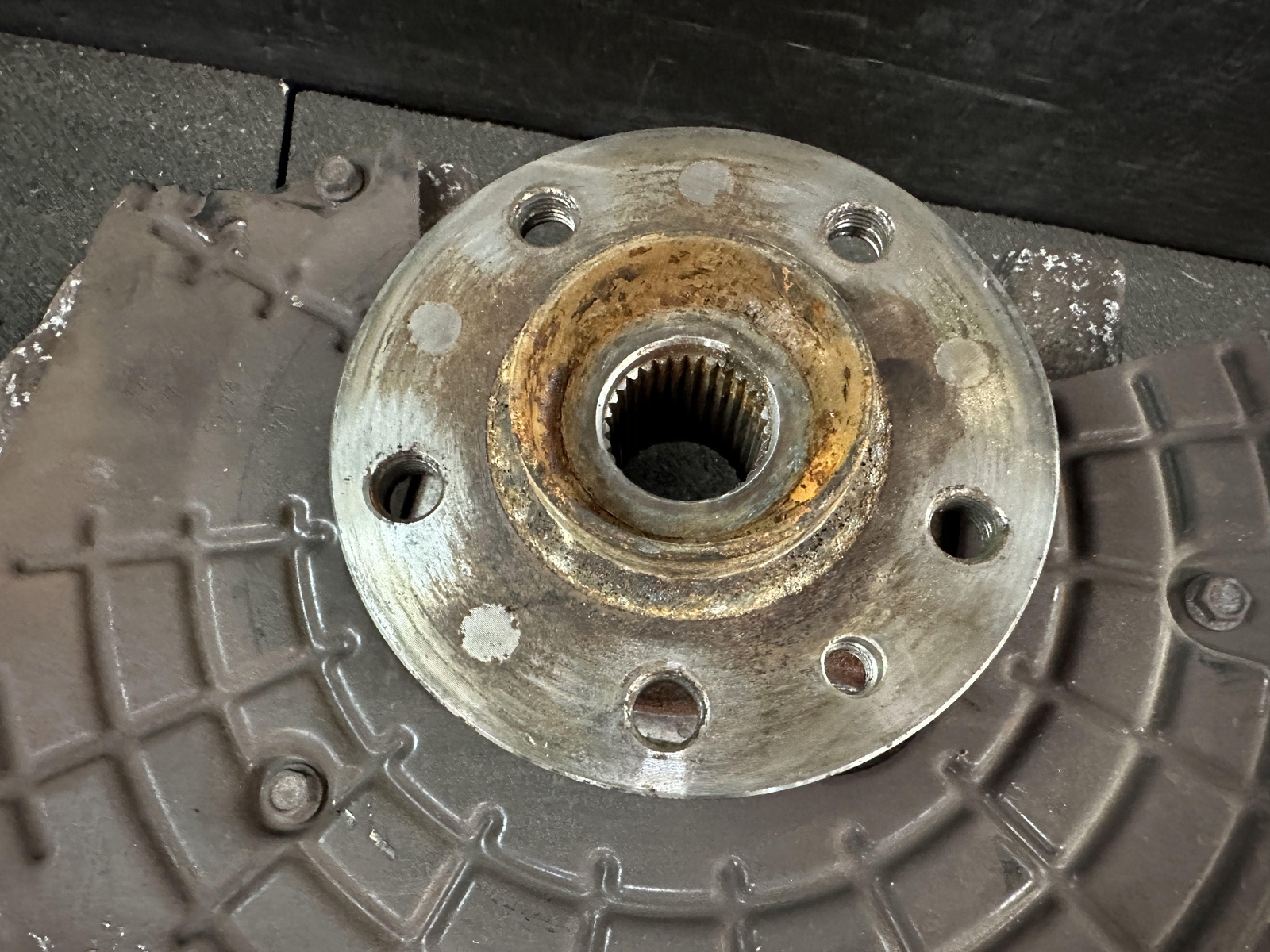 14-19 MASERATI GHIBLI FRONT DRIVER LEFT SPINDLE STEERING KNUCKLE HUB 15K MILES