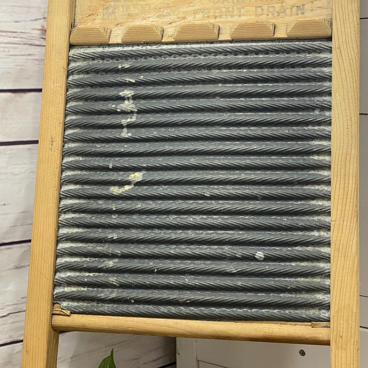 VTG Antique Primitive Wood NATIONAL WASHBOARD CO Zinc King