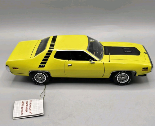 Franklin Mint 1971 Plymouth Roadrunner HEMI 1:24 Diecast w/COA - NEW - Picture 8 of 14