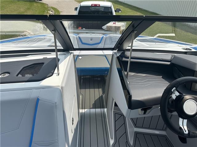 2025 Nautique G23  Masters Blue Metal Flake