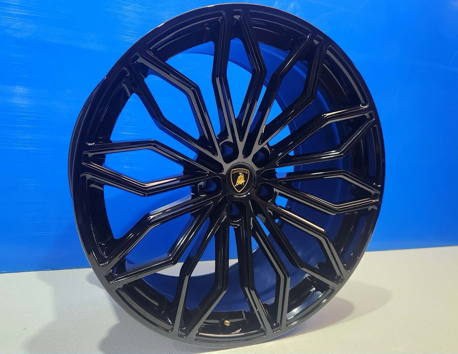 23”  Lamborghini Urus SE Factory OEM Black Wheels Rims Galanthus Performante