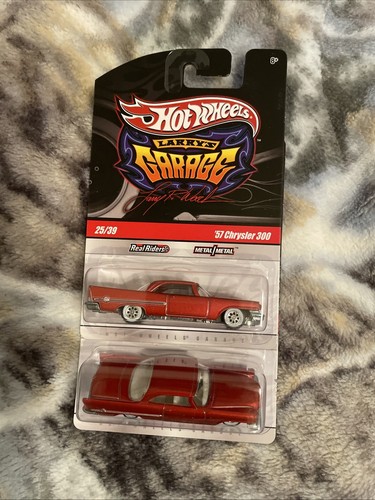 Hot Wheels Larry's Garage 57 Chrysler 300 Real Riders 25/39 Both Chases