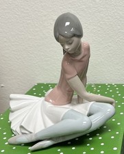 Lladro 1357 Shelly RETIRED Glossy Finish Mint Condition No Box Great Gift 