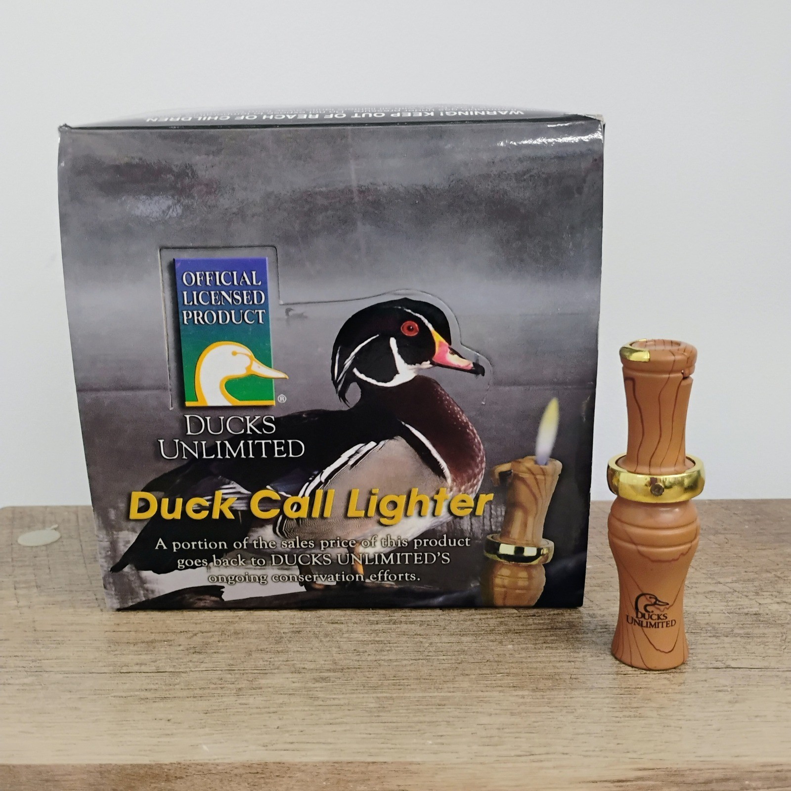 Vintage Faux Wood Grain Butane Refillable