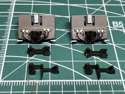 KATO 7073C3 EF30 Kupplungssatz, 2 lange Achsschenkel, 2 Arnold Adapter inklusive GXC