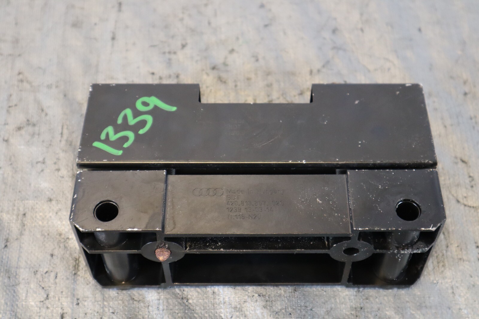 2014 AUDI R8 V8 QUATTRO AWD 4.2L OEM REAR BODY INNER REINFORCEMENT BRACKET #1339