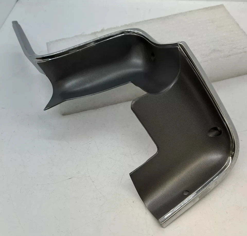 Chrysler New Yorker 1972 derecho 1/4 panel parachoques periférico moldura 3685542 nuevo en stock Foto 2 de 4