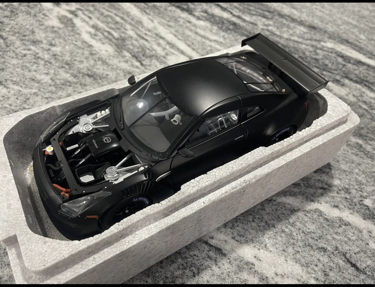 1/18 Nissan R35 GTR FIA Matte Black. | eBay