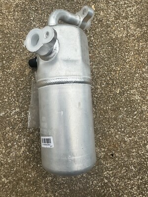 A/C Accumulator Global 1411648~S5
