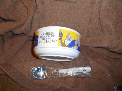 Quaker oats Willow bowl and matching spoon, unused