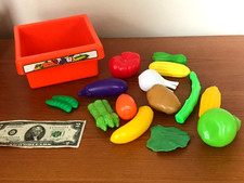 LITTLE TIKES FOOD COUNTRY VICTORIAN KITCHEN   TRAY BIN DRAWER  14 VEGS   RARE  