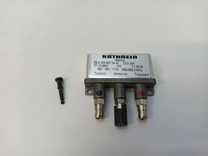 MERCEDES-BENZ C W203 Antennenverstärker  A2038270442 3.00 Diesel 170kw 21212756