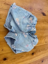 GIRLS OLD NAVY FLORAL PRINT SHORTY DENIM SHORTS-SIZE 12 F14