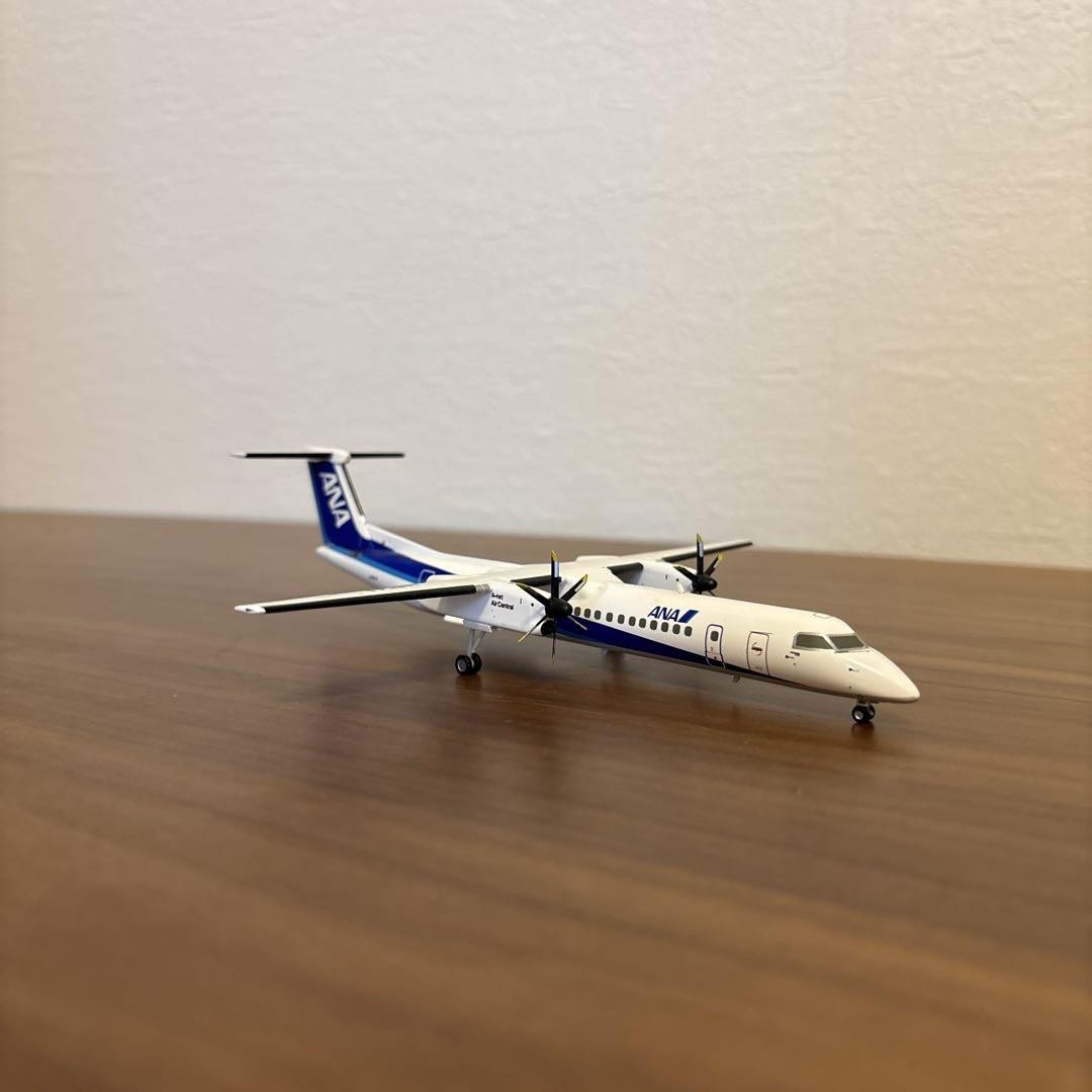 ANA全日空　DHC-8-400 JA845A 1/200 1/200 DHC-8-400 ANA JA845A [DH28008] 全日空商事/中古