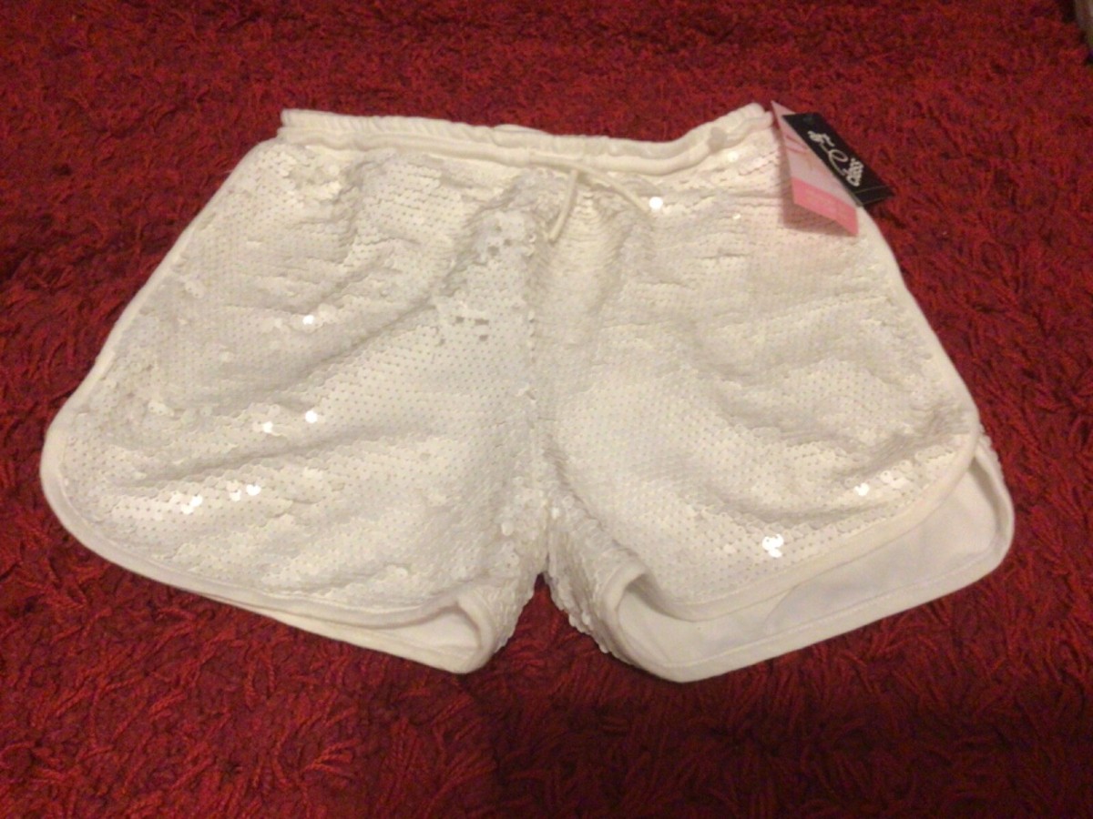 ArtClass x Museum of Ice Cream white sequin Girls shorts XL (14-16