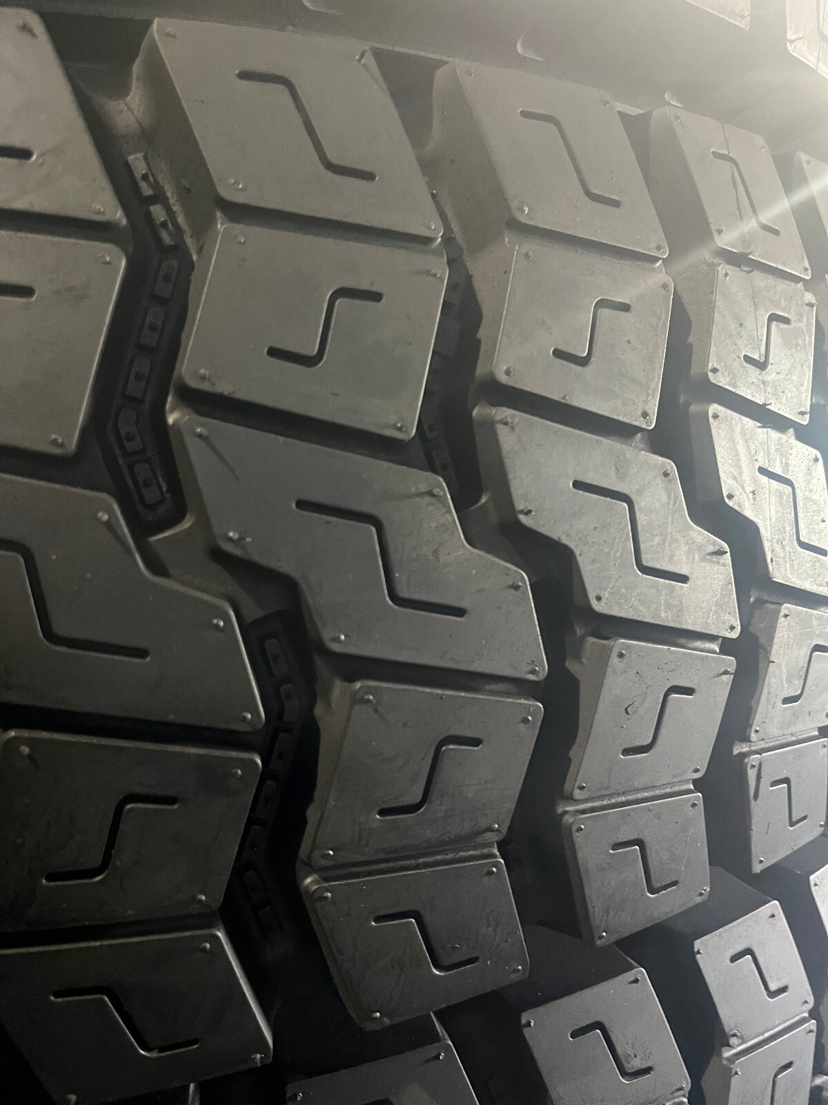 (4TIRES + TUBES) NEW 12.00R24 20PR DT340 ROAD CREW ALL POSITION TIRES