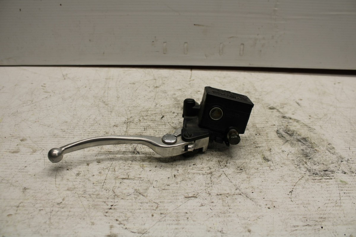 90-07 KAWASAKI ZZR 250 FRONT BRAKE MASTER CYLINDER w/ LEVER