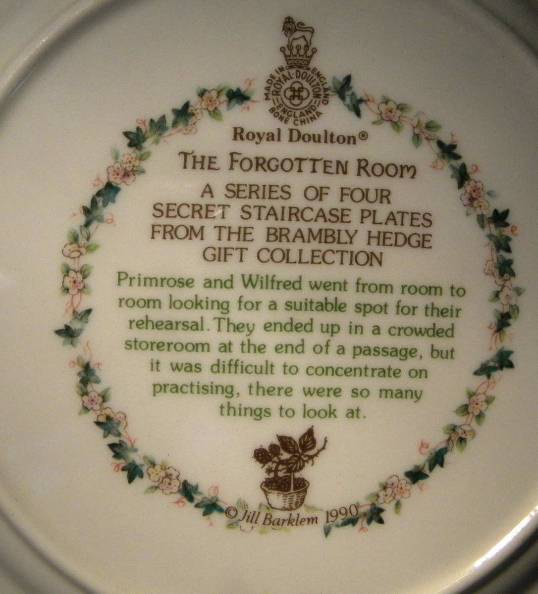 ロイヤルドルトンブランブリーヘッジthe forgotten room レア