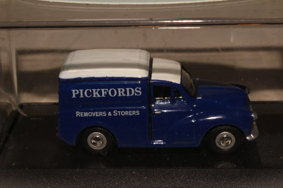 Oxford 1:76 Scale, Morris Panel Van, Pickfords - Image 4 of 4