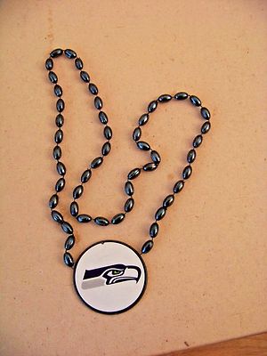 2014 SB Super Bowl 48 XLVIII Seattle Seahawks plastic beaded necklace medallion