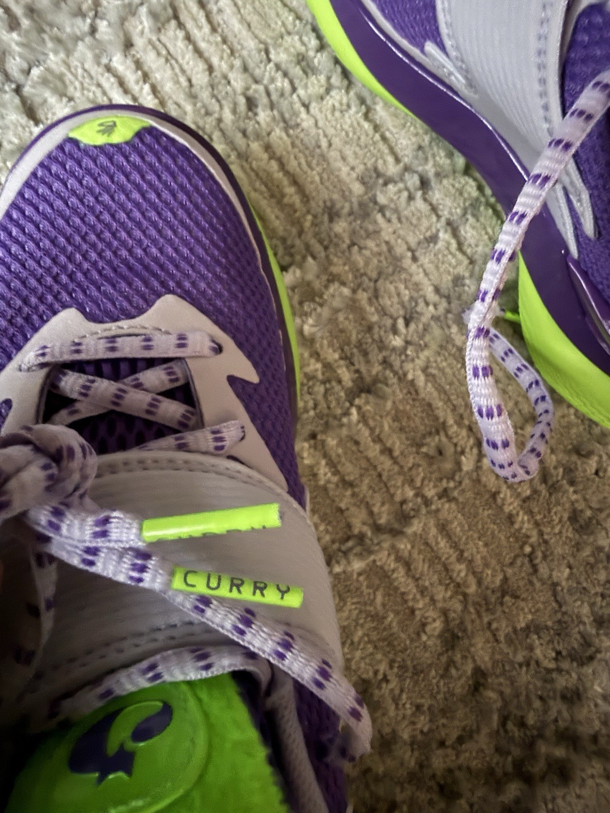 Under Armour Curry Flow Kids Basketball Shoes Purple Green White 5.5Y Mesh thumbnail 2