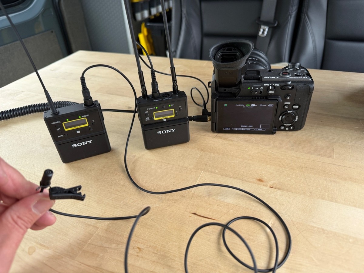 Sony UWP-D21 Wireless Lavalier Mic Set w/ Nanuk 905 Case - Tested