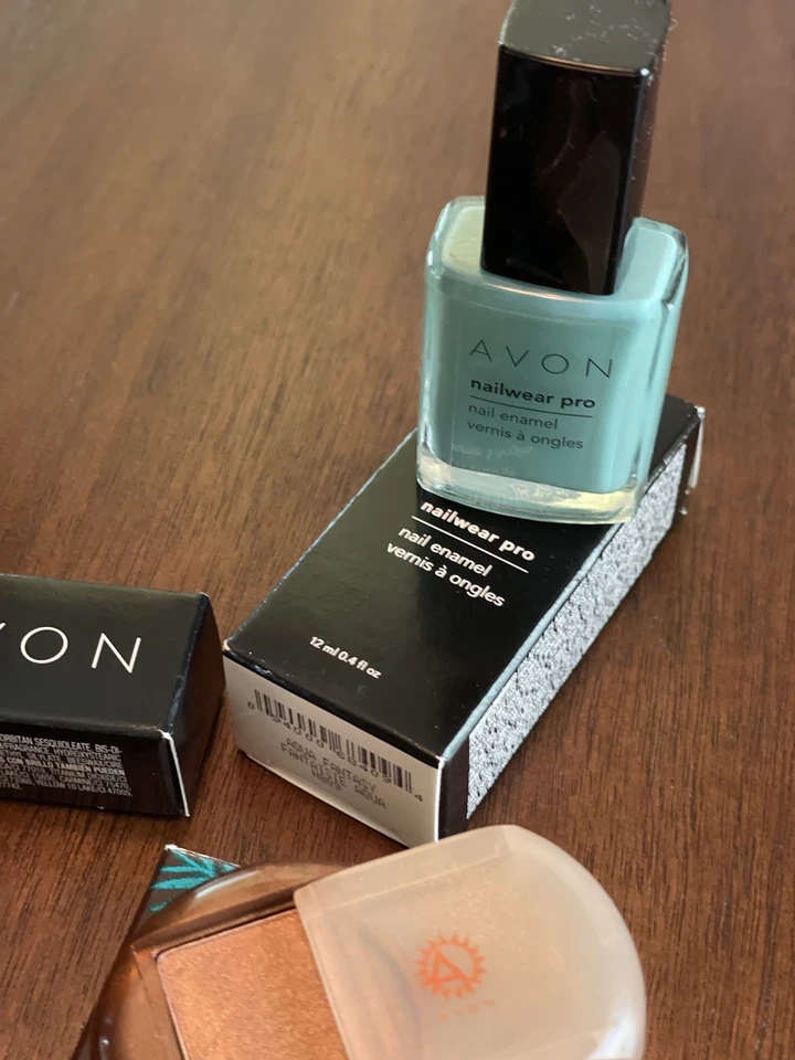 Lote enorme de 22 lábios, olhos, sobrancelhas, unhas das bochechas AVON - Imagem 4 de 4