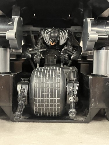 Batman The Dark Knight Stealth Launch Batmobile & Attack Bat-Pod 2008 - Picture 10 of 23