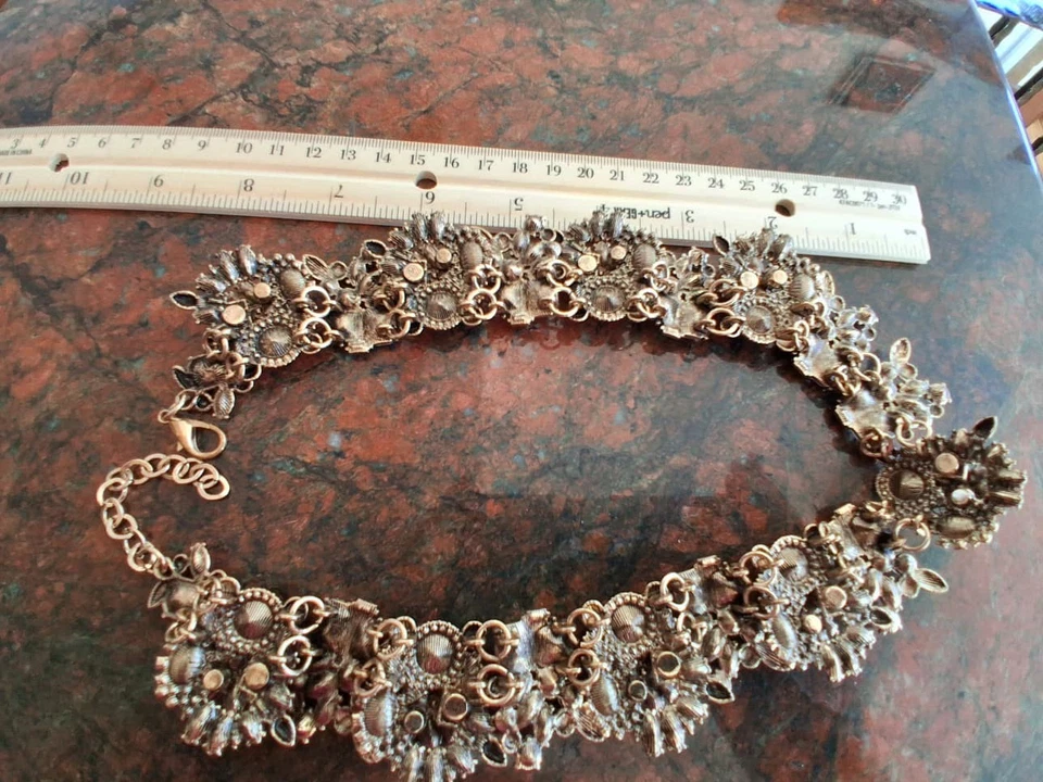 Beautiful Blue Rhinestone Collar Necklace - Glam Statement - Image 4 of 4