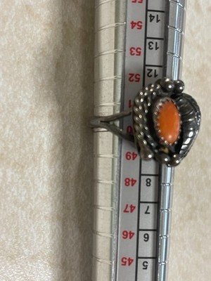 Atemberaubender Ring mit Koralle und Sterlingsilber Gr. 5,5