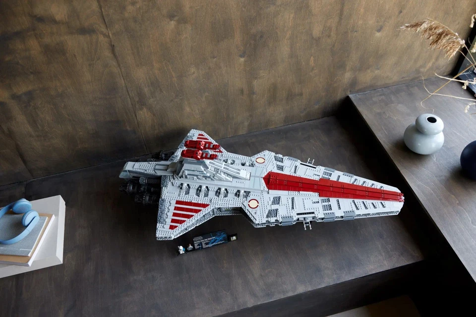 Brand New Venator Class Republic Ship - like LEG0 76367 - Fast Shipping From USA - Image 4 of 4