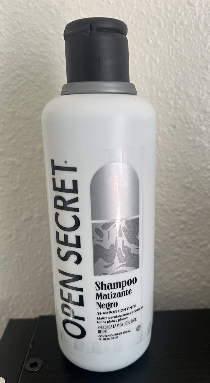 OPEN SECRET MATIZANTE NEGRO HAIR TONER SHAMPOO CON TINTE DE PLATA Y PLOMO 30oz