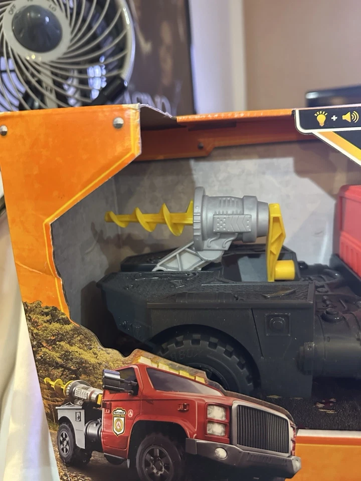 Mattel Matchbox Forest Utility Truck NEW - Image 3 of 4