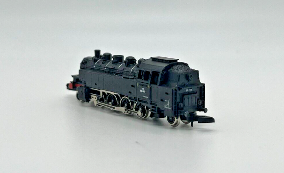 Z Scale Marklin Mini-Club 81417 Passenger Train Set With Z Scale Marklin Mini-Club 81417 Passenger Train Set With
