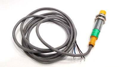 TURCK induktiver Sensor 10-30 VDC 250mA Ni8-M18-VN7