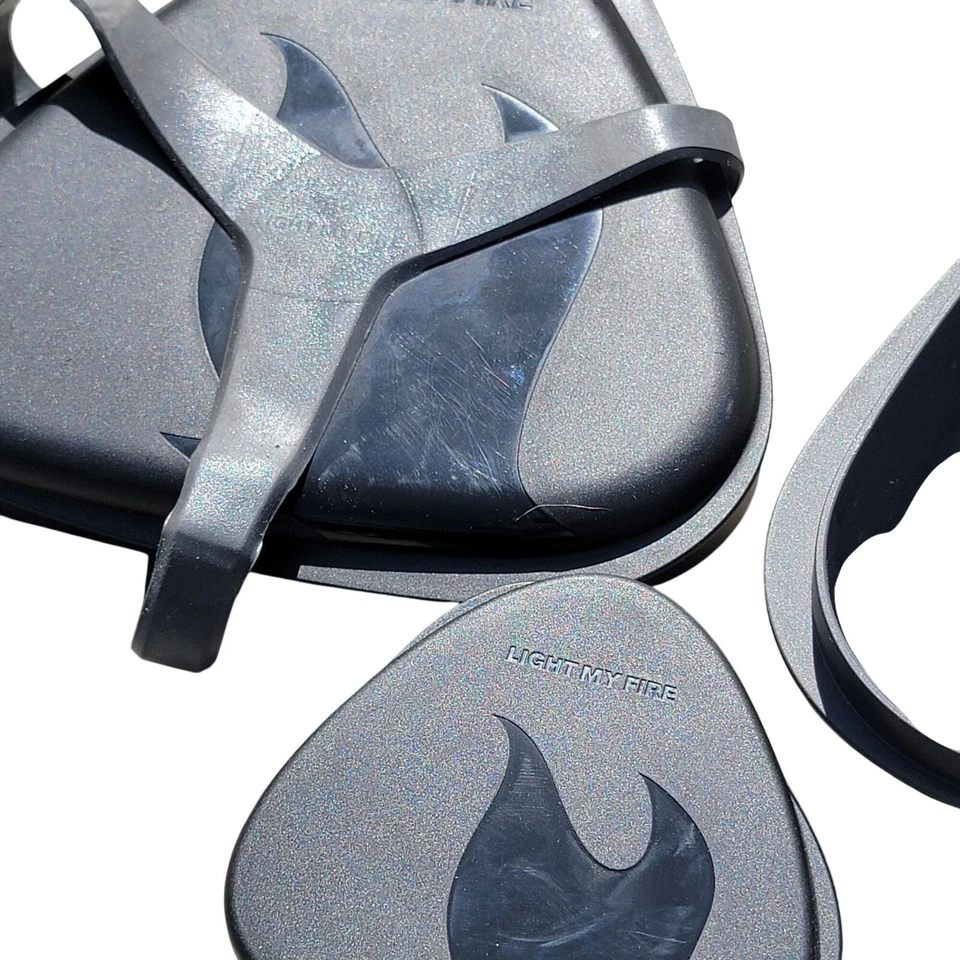 Light My Fire Camping Mess Kit Juego de 6 Piezas con Tapa Colador y Correa Foto 4 de 4