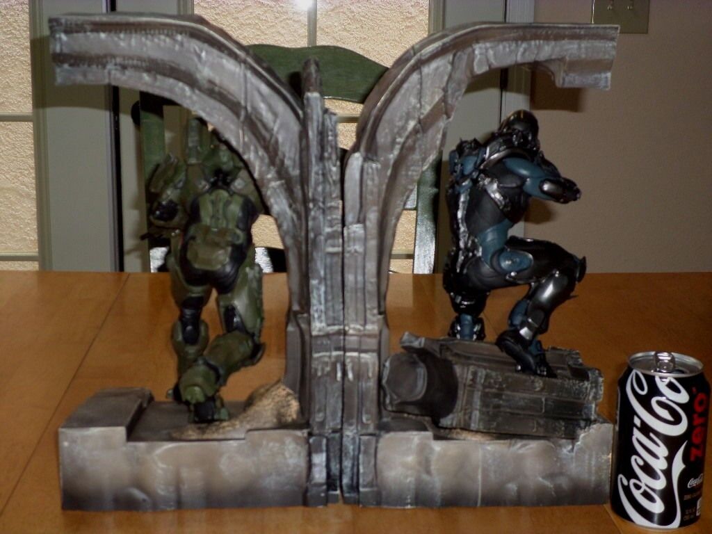 Halo 5 Guardians Limited Collector's Edition Master Chief & Spartan Locke  Statue