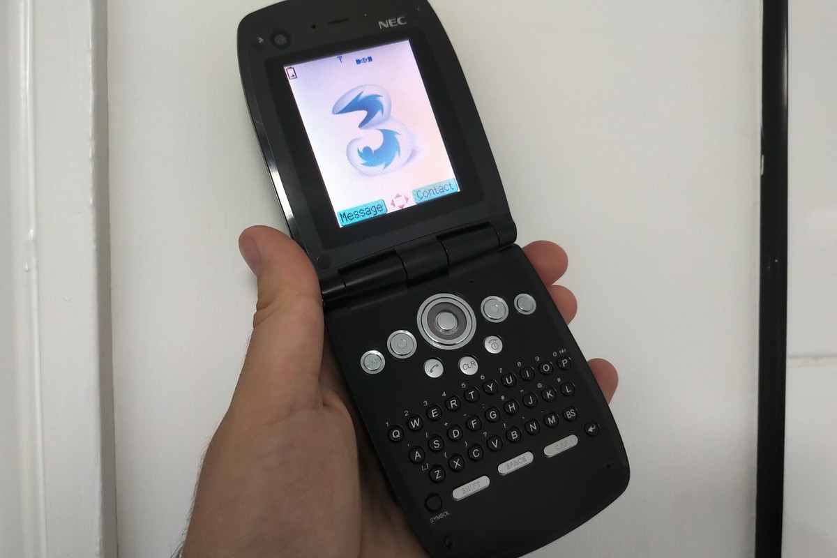【希少品】Number 8 ブラック Mobile Boxed NEC E808 Black Mobile Phone flip QWERTY vintage collector