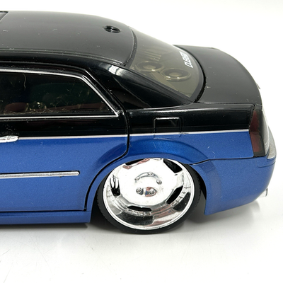 2005 Chrysler 300C Hemi Blue/Black 2 Tone JADA DUB City Model Car