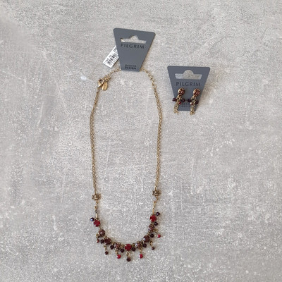 PILGRIM 2 SET HALSKETTE OHRRINGE KRISTALL BORDO ROT EMAILLE VINTAGE STIL STAHL