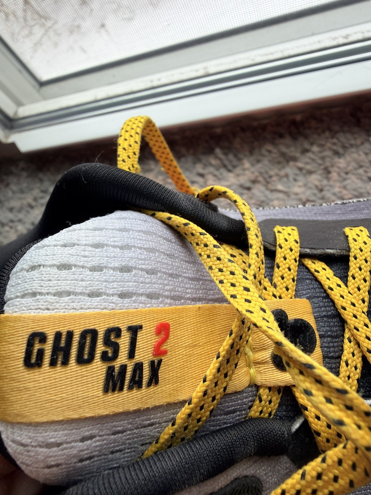 Brooks Ghost Max 2 Mickey Mouse Women's Sneakers Black Red White Yellow thumbnail 5