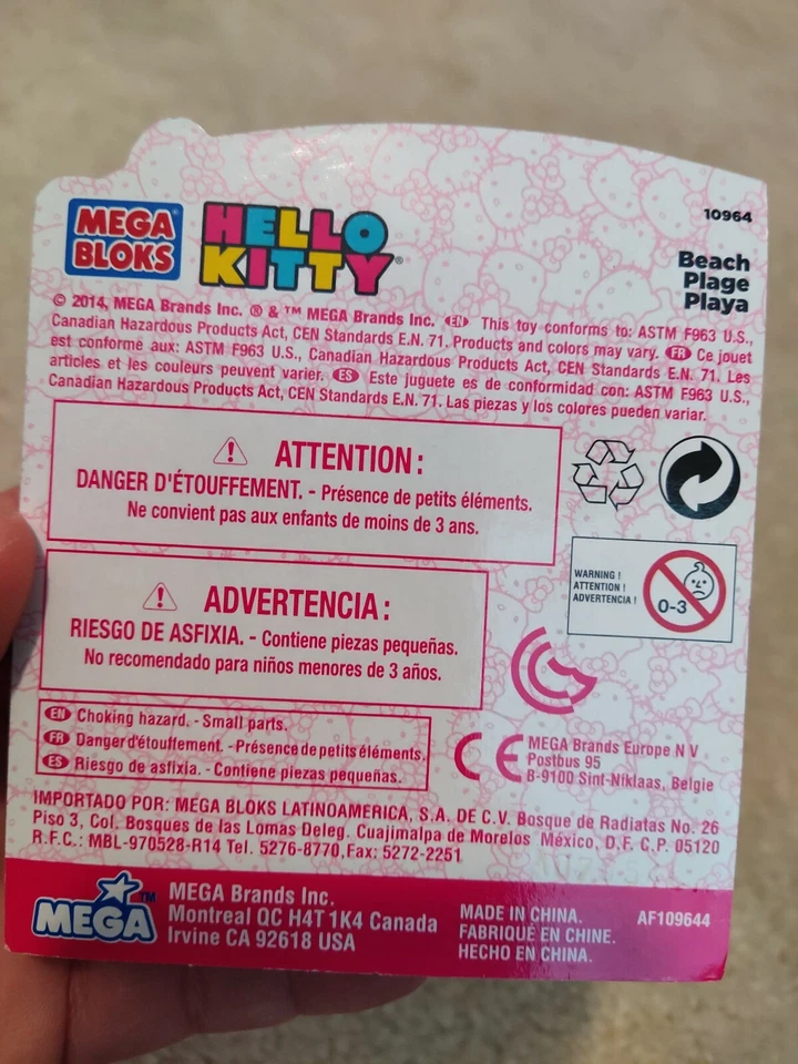 Hello Kitty Mega Bloks 17 piece beach set New in Box and loose Hello Kitty figur - Image 4 of 4